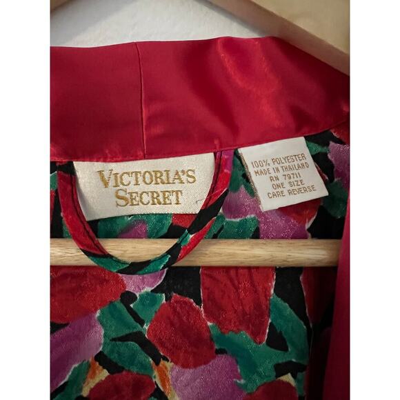 Vintage 80’s Victoria’s Secret Silky Red and Pink Floral Robe, EUC, One Size - Picture 3 of 5